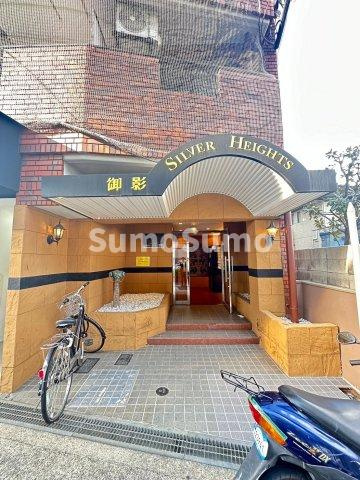 シルバーハイツ御影のエントランス|エントランスです