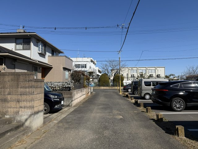 大網白里市大網G区／建築条件付売地の前面道路含む現地写真