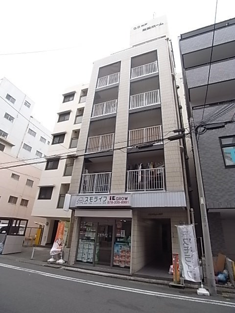 グランドシャトー神戸の外観