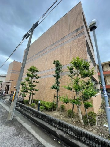 ジョイモアーの外観