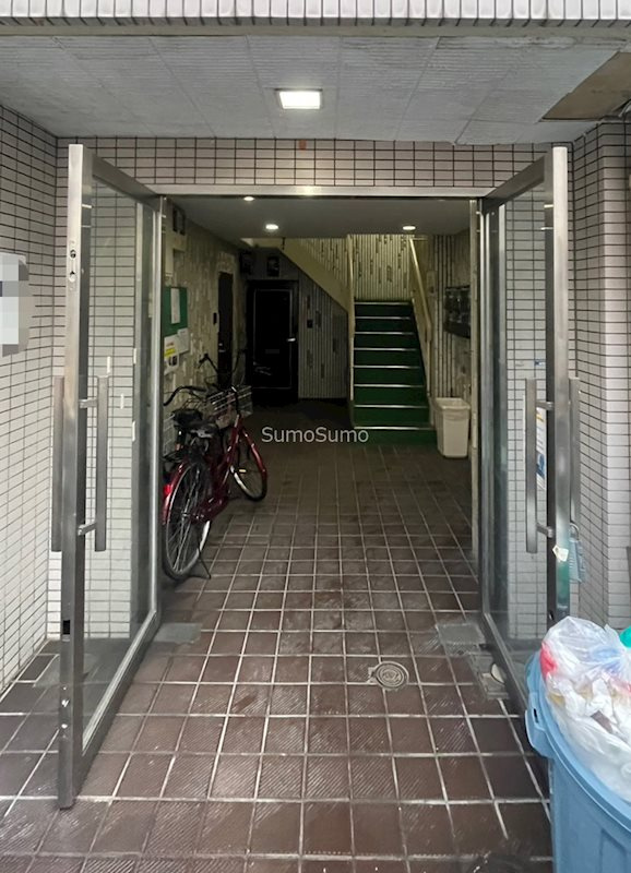 オリエントハイツのエントランス|建物の内部です