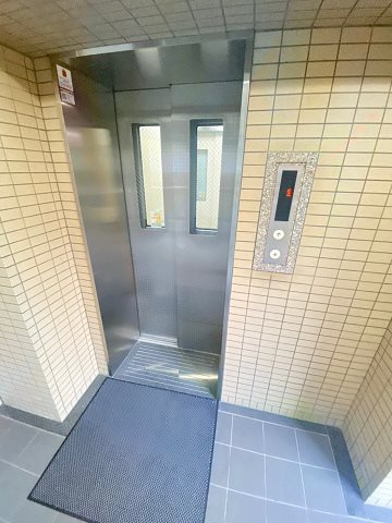 シャルム甲子園口の外観