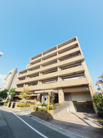 エレガンス甲子園のエントランス