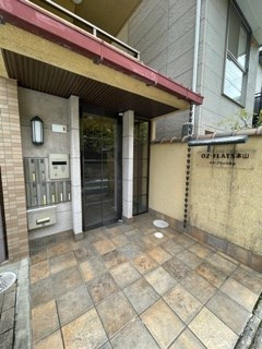 オズ・フラッツ本山の外観