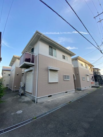 シャルマン前原の外観