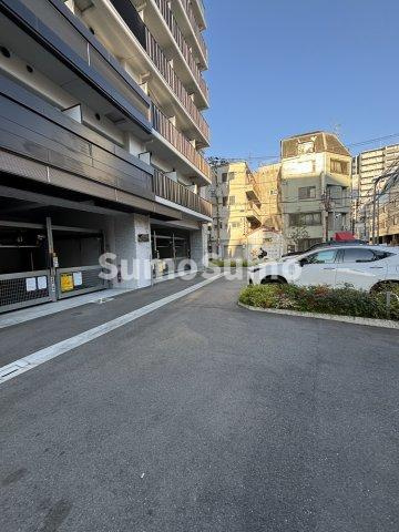 スプランディッド十三本町の駐車場|駐車場完備です