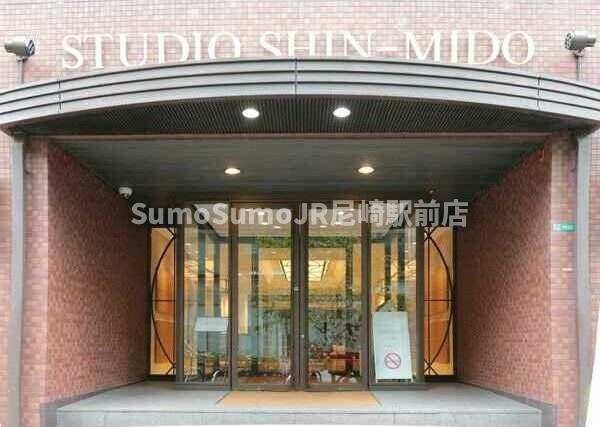 ステュディオ新御堂のエントランス|エントランスです