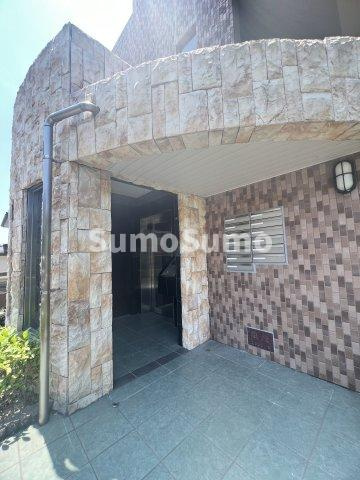 シャンブル仁左衛門のエントランス