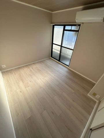 シャルムメゾン本庄の居間・リビング