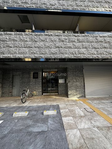 スプランディッド堀江のエントランス