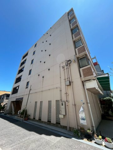 シャロンT・Iの外観