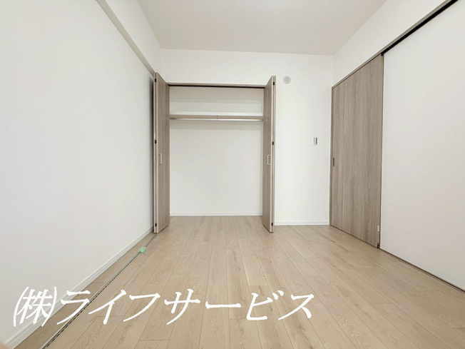 【洋室】 | ファミール北大阪パークサイド | 洋室４．７帖／クロゼット有／エアコン設置可能