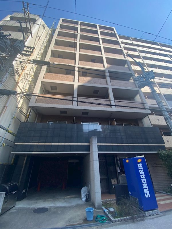 ジュネーゼグラン上本町の外観