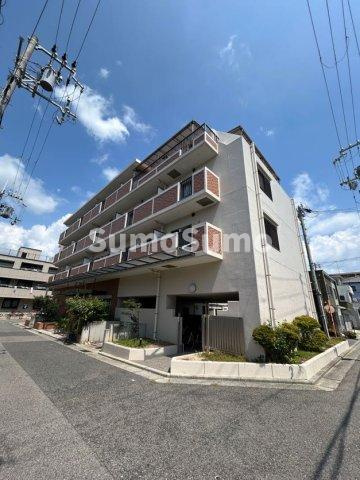 シャロン鷹取東の外観
