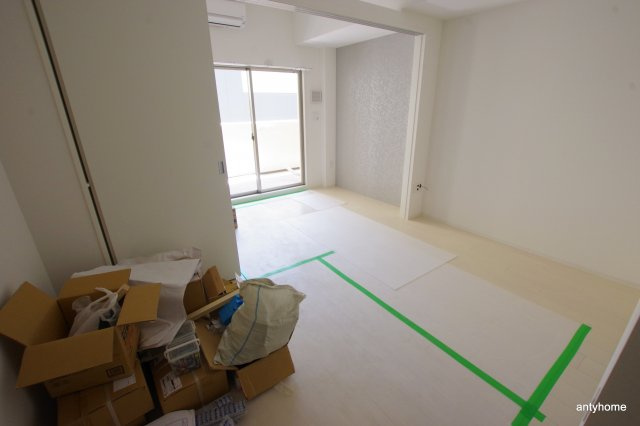 セレニテ江坂ルフレ　仲介手数料無料の洋室