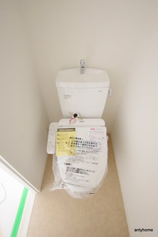 セレニテ江坂ルフレ　仲介手数料無料のトイレ