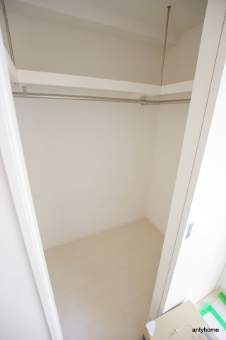 セレニテ江坂ルフレ　仲介手数料無料の収納