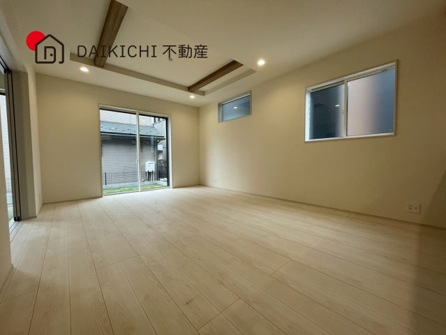 【居間・リビング】 | 桶川市北１丁目8期　新築戸建　全2棟　2号棟
