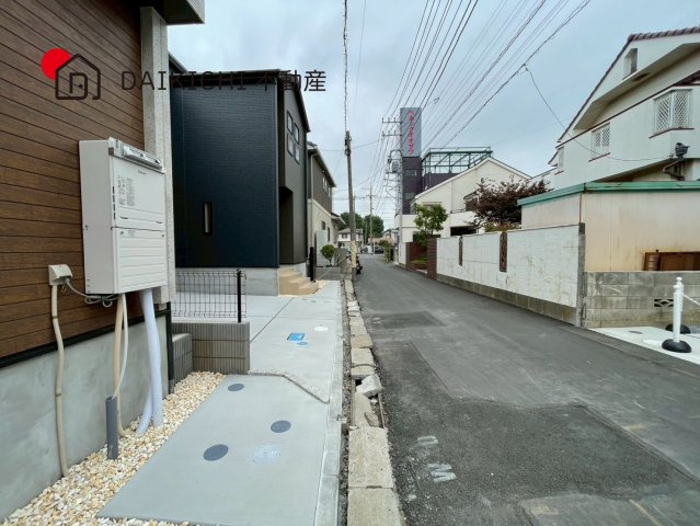 【前面道路含む現地写真】 | 桶川市北１丁目8期　新築戸建　全2棟　2号棟