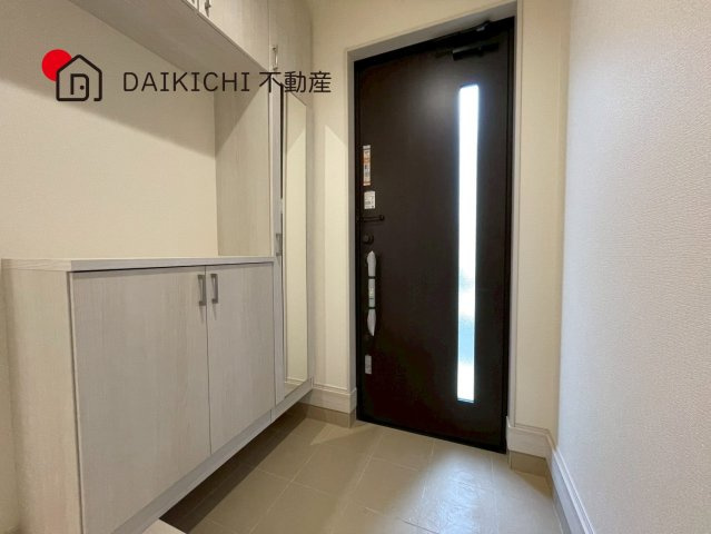 【玄関】 | 桶川市北１丁目8期　新築戸建　全2棟　2号棟