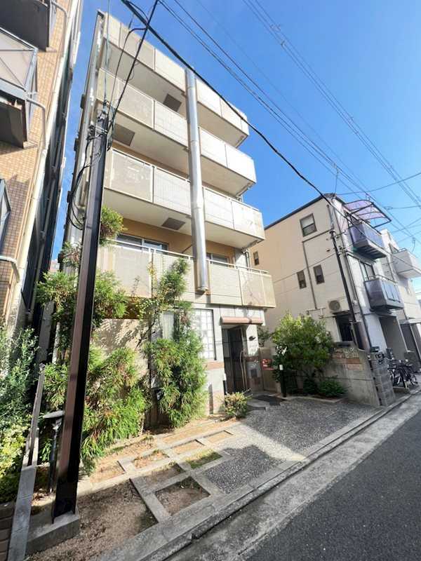 スーペリア本山の外観