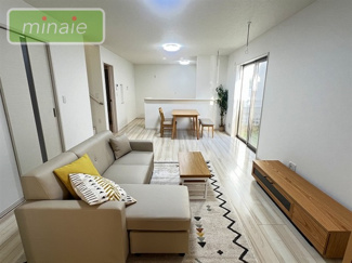 【居間・リビング】 | 平日・土日も見学できます　WIC付き　再生住宅　習志野台8 | 販売現地