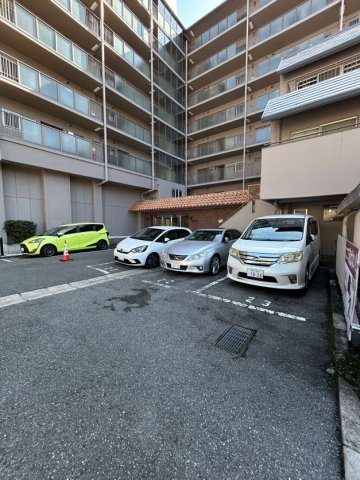 シャルム長田の駐車場|駐車場完備です