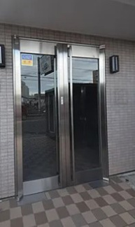 【エントランス】