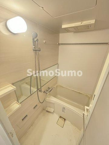 シャローズワン立売堀の浴室