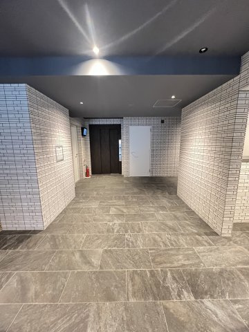 神戸市中央区生田町４丁目の賃貸マンションのエントランス