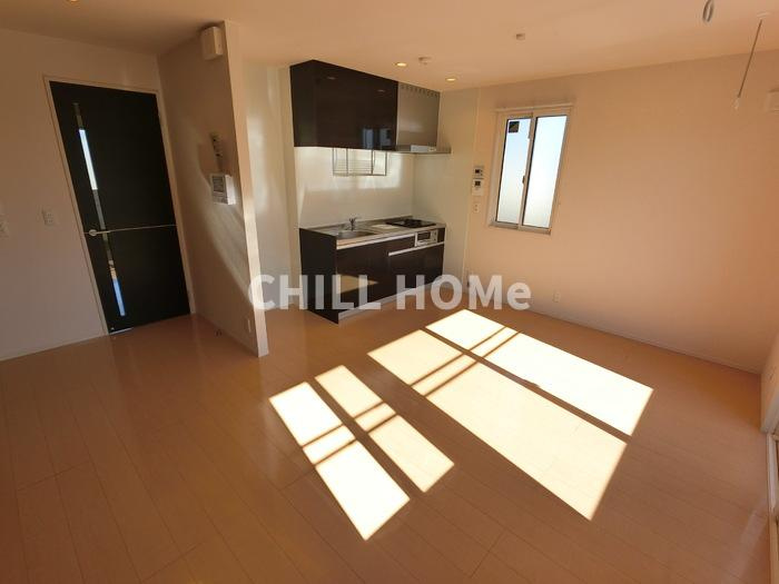 フォンテーヌ デュオの居間・リビング|当社、チルホームのHPもご覧ください(^^)/物件情報多数♪