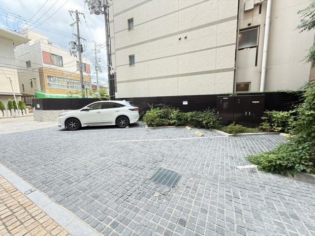 シルス東灘深江の駐車場