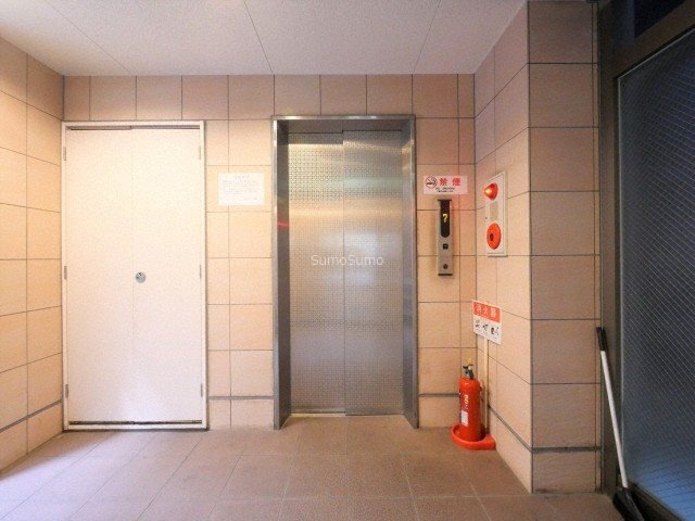クレシア日本橋の外観