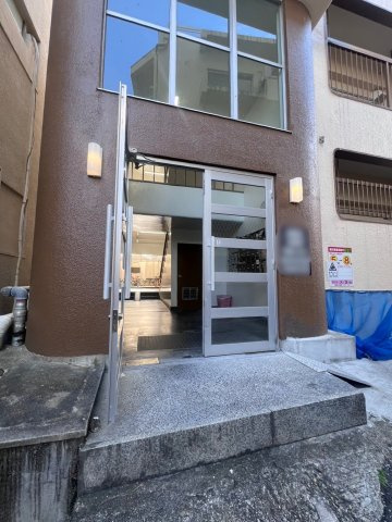 グリーンマンションのエントランス