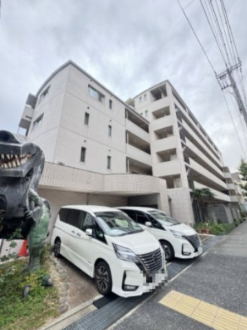 シュトラーセ泉の駐車場