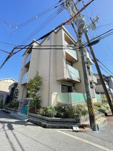 グリーンフォレスト西宮８の外観