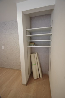 【内観：施工例】 | 【仲介手数料無料！！】府中市南町3丁目　新築戸建て（全2棟）NO.2棟　5880万円 | キッチン収納