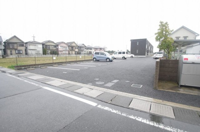 【その他】 | レオネクストＨｏｎｅｙｌａｋｅ | 駐車場100％完備♪