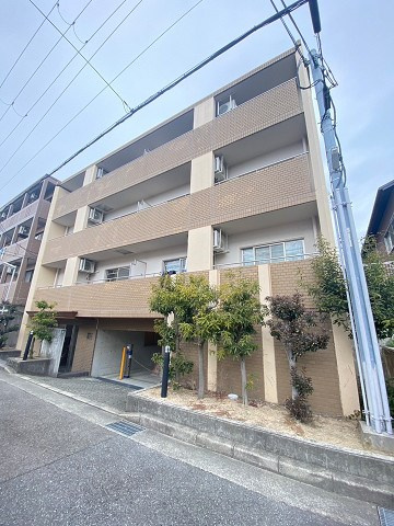 クレール仁川の外観