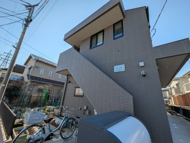 メゾンイースト