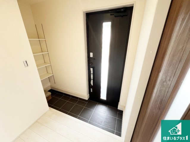 南あわじ市広田中筋　新築一戸建ての外観|周辺は落ち着いた街並みの住宅地！子育てがしやすい住環境です！まだ未完成ですが、現地でしかわからない事もございます。是非一度ご覧ください。