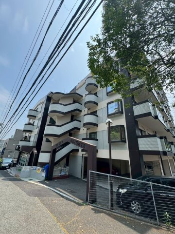 グリーンハイツ妙法寺A棟の外観
