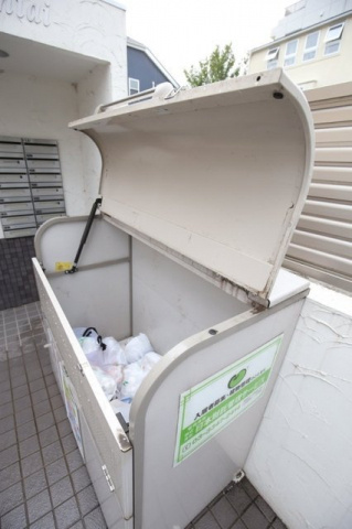 新宿区西落合４丁目のアパートのその他共用部分|ごみ置き場☆