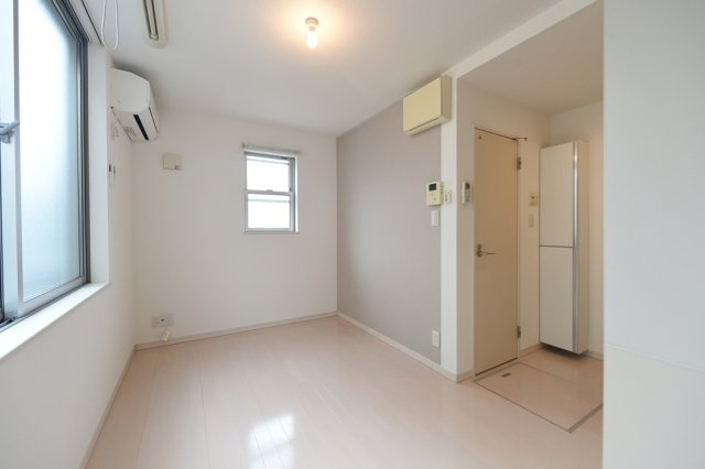 新宿区西落合４丁目のアパートの居間・リビング|フローリング☆(同一仕様写真)