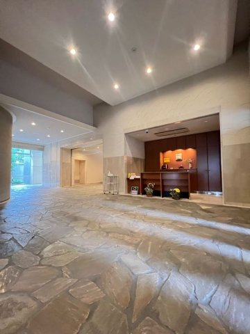 ケーズスクエアのロビー