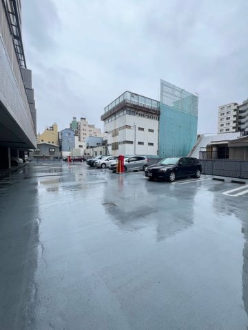 ケーズスクエアの駐車場