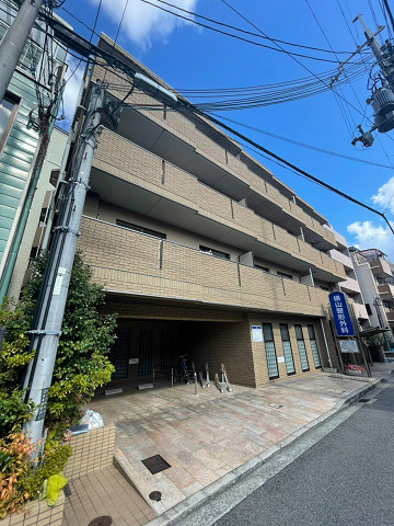 クレマンス甲東園の外観