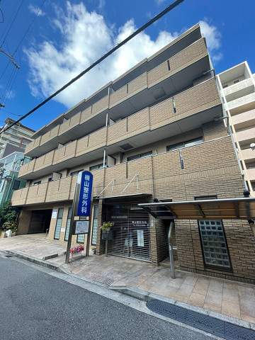 クレマンス甲東園の外観