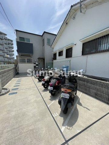 クリアヴィレッジ園田の駐車場|カースペースがあります