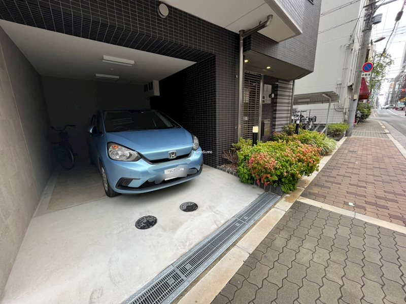 コージーコート釣鐘の駐車場